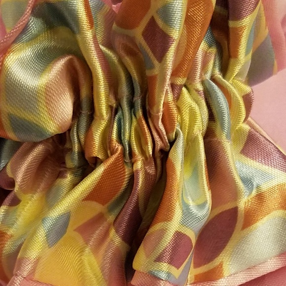 VERY RARE!!! 🍃MINT🍃READ🖤Coach Silk Scrunche 🖤RARE🖤 - Picture 5 of 8